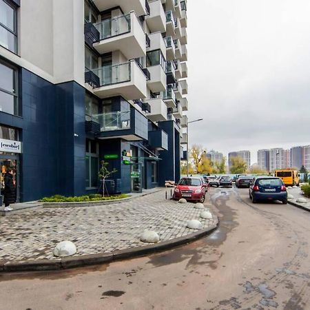Новые Светлые Апартаменты Метро Славутич Kiev Eksteriør bilde